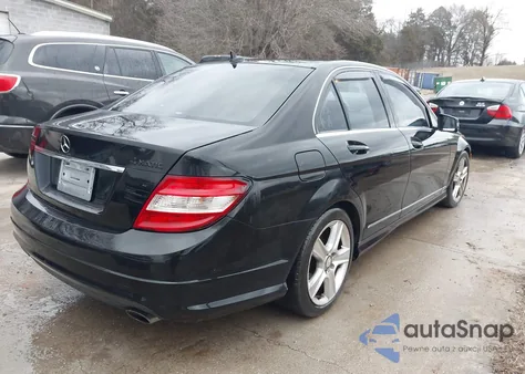 2010 Mercedes-Benz C 300 Luxury 4Matic/Sport 4Matic из США, поврежденный, VIN WDDGF8BB4AF407947